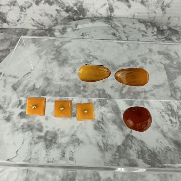 Vintage Natural Honey Baltic Amber Clip On Earrings Bead Cellulose Buttons - Picture 1 of 12